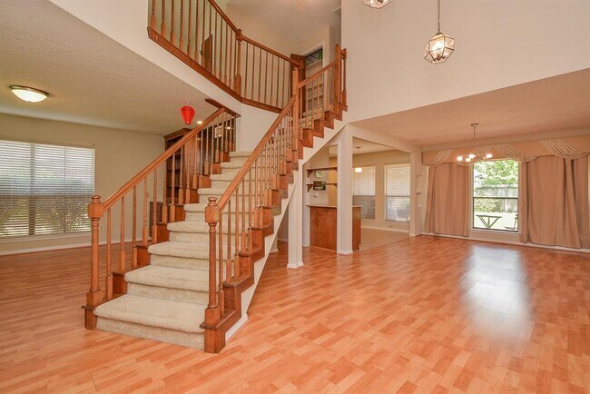 Building Photo - 3331 Dew Point Ln