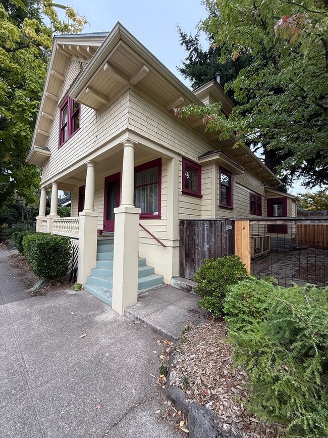 Foto del edificio - Charming Sellwood Gem in the Heart of SE P...