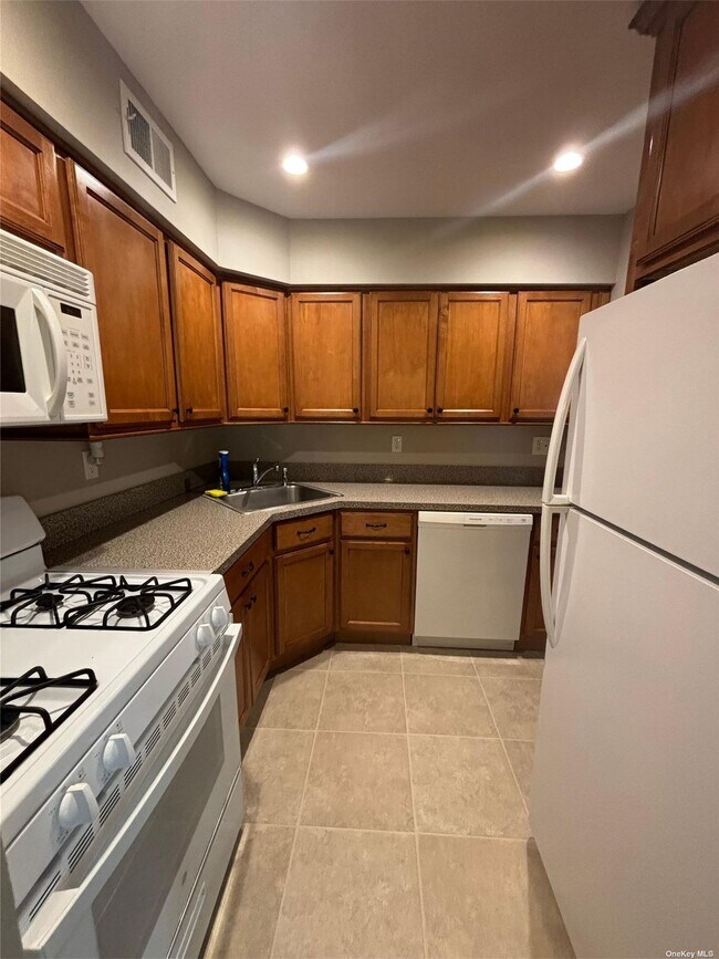 Foto del edificio - 283 Fairview Cir