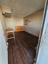 Building Photo - 2500 E 10th St