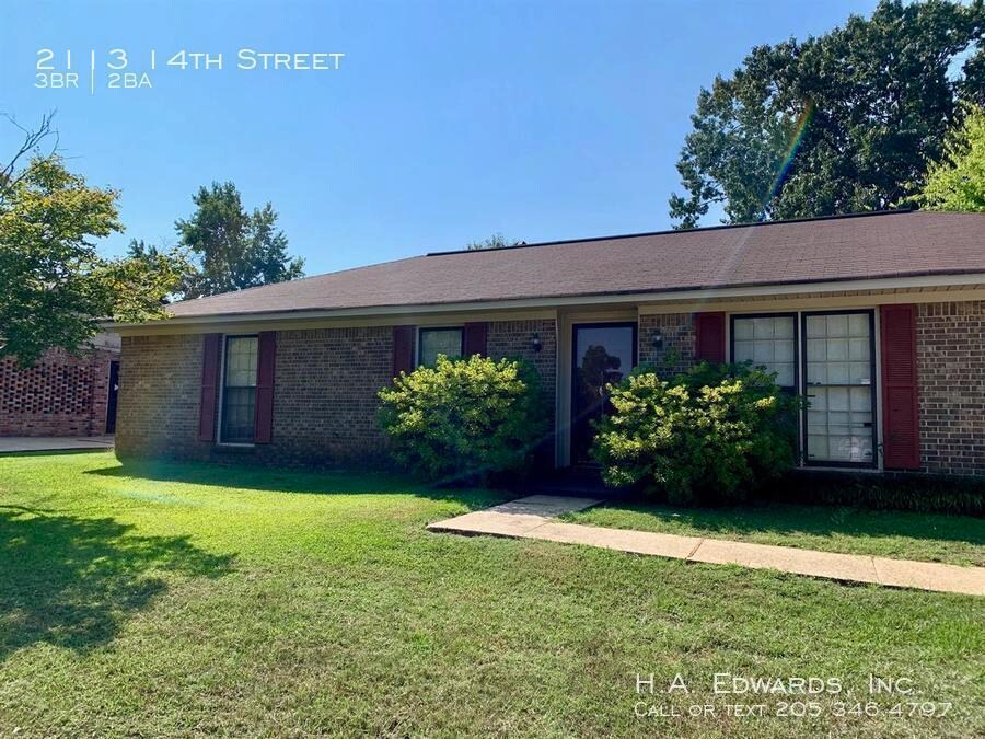 Foto principal - 2113 14th Street East