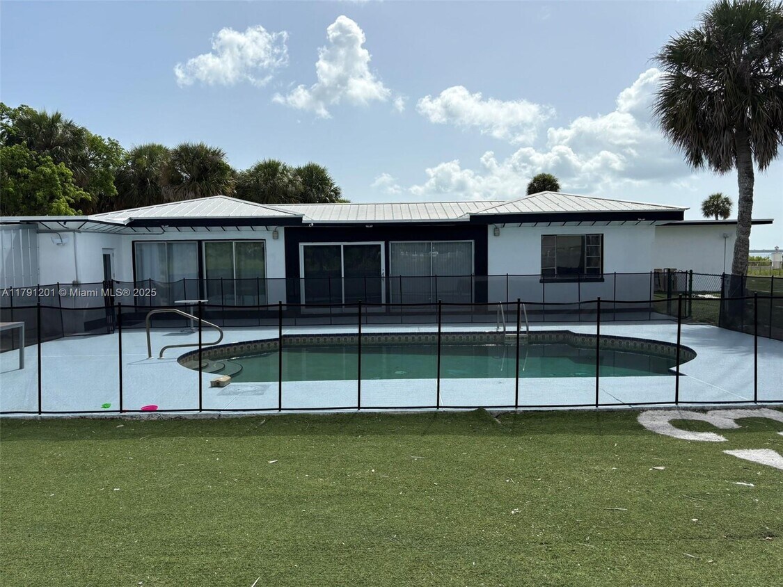 Foto principal - 6003 S Indian River Dr