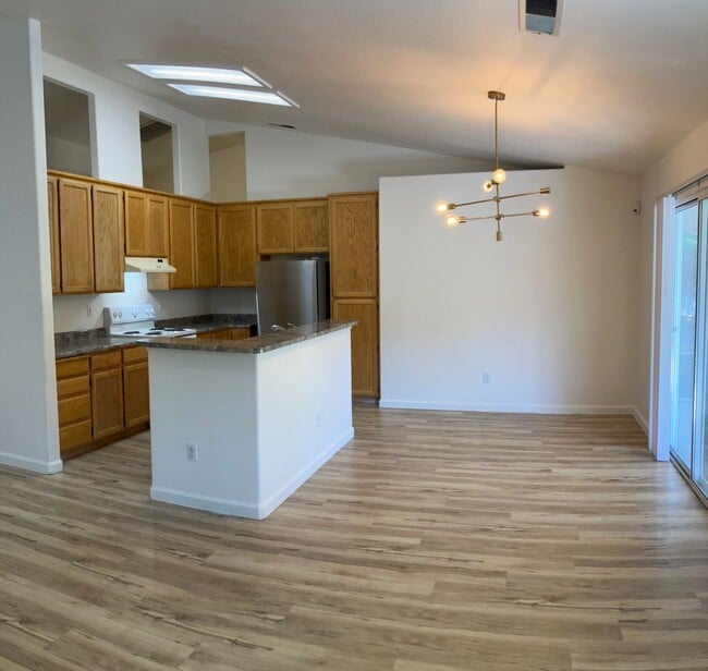 Foto del edificio - 5200 Dunham Ct