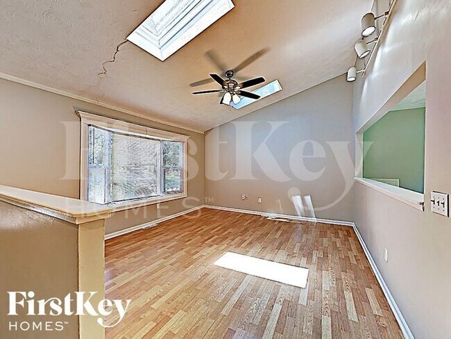 Building Photo - 1616 W Brittany Dr