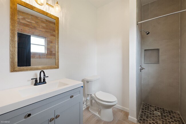 Foto del edificio - 4 br, 4 bath House - 135 W Quince Ave