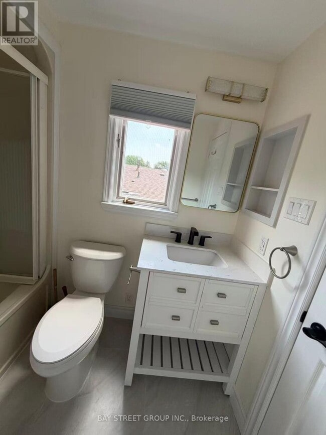 Building Photo - 19 Dunsfold Dr