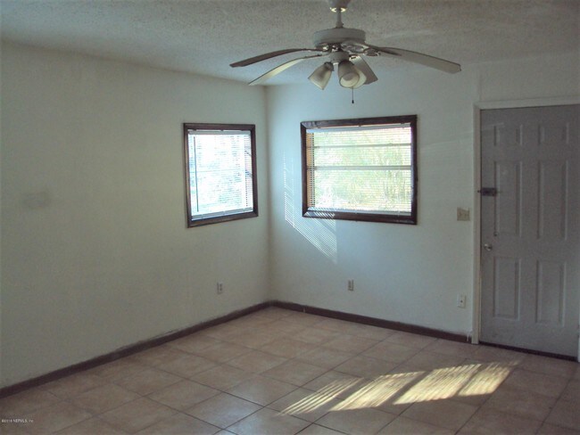 Building Photo - 6937 Jammes Rd