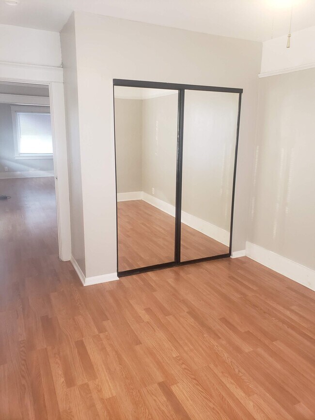 Foto del edificio - 1001 2nd St