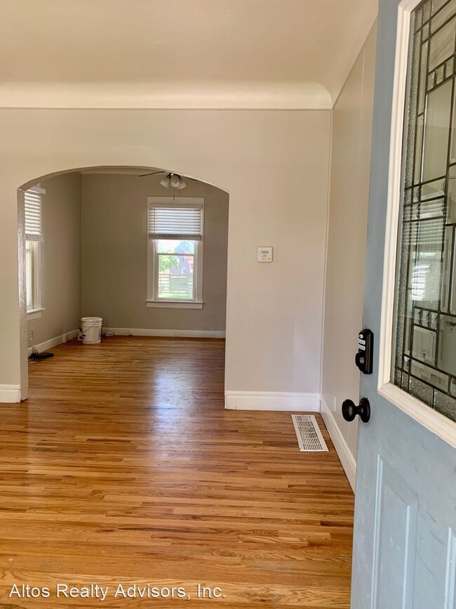 Building Photo - 1 br, 1 bath House - 5937 S Hill St