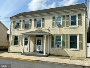 Building Photo - 136 E Madison St
