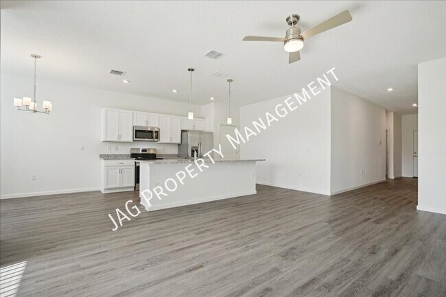 Foto del edificio - 516 Fredericksburg St