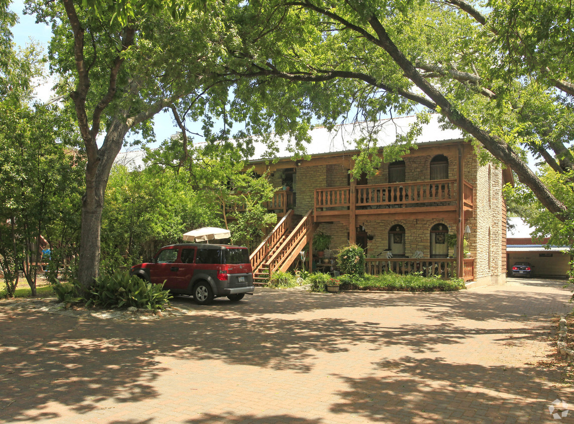 Building Photo - The Old Homestead