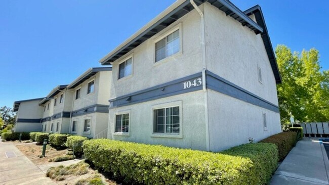 Foto del edificio - 2 Bedroom + Loft Condo in Parkwood Village