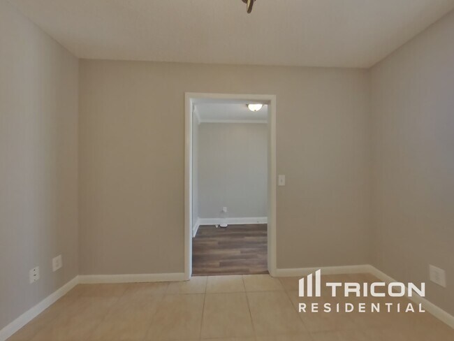 Foto del edificio - 5726 Springhaven Dr