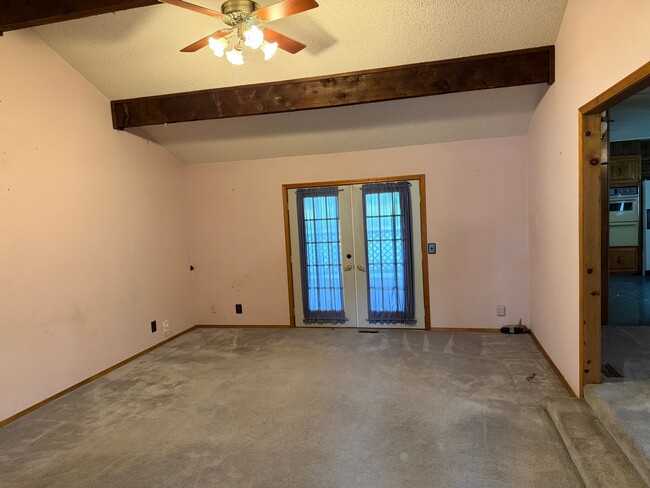 Building Photo - 2026 Birch Ave