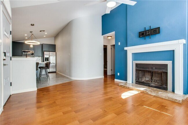 Foto del edificio - 704 Cool Water Dr