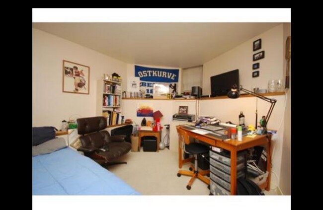 Foto del edificio - 28 Symphony Rd