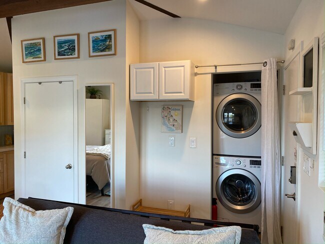 LG full size washer and dryer - 6601 W 87th Pl