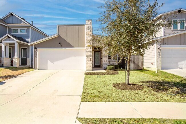 Building Photo - 8215 McKamy Dr