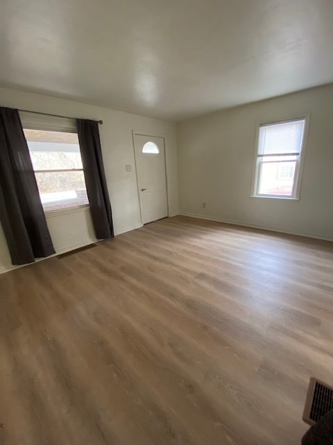 Family room - 2611 E Troy Ave