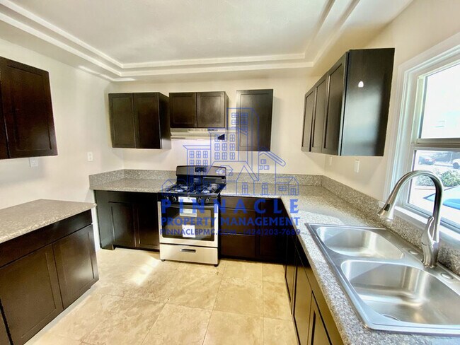 Building Photo - 3 Bedroom Home For Rent in Los Angeles