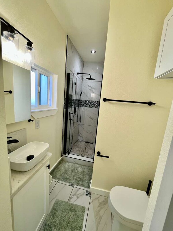 Foto del edificio - 1798 Morrill Ave