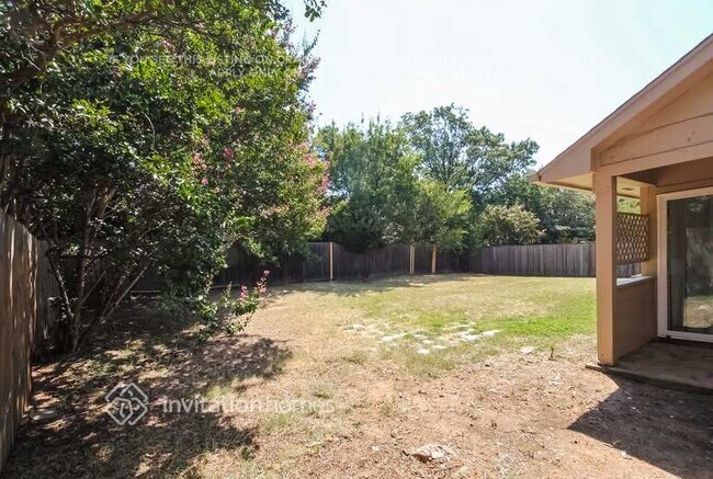 Foto del edificio - 3216 Cliffview Dr