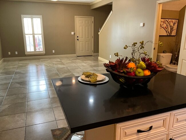 Building Photo - 1720 Mignonette Ln