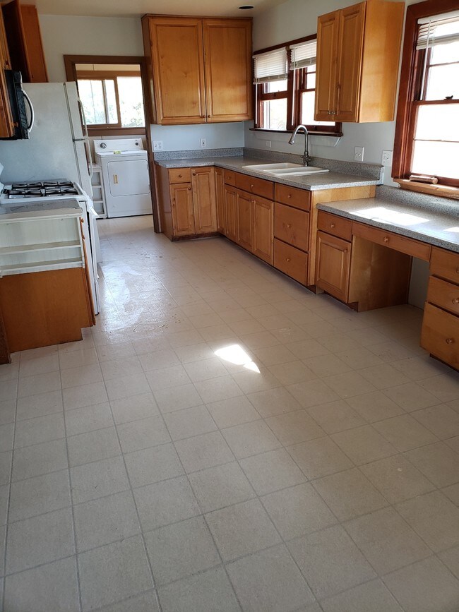 Foto del edificio - 861 Hutchison St