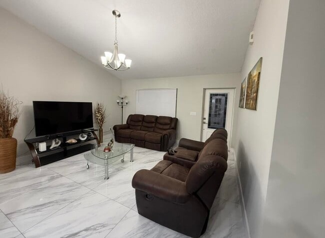 Foto del edificio - 1082 SW Bellevue Ave