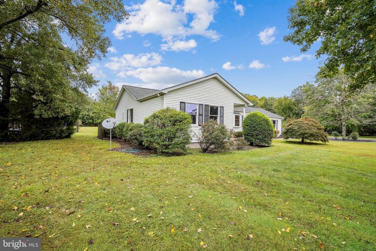 Primary Photo - 26648 Arcadia Shores Rd