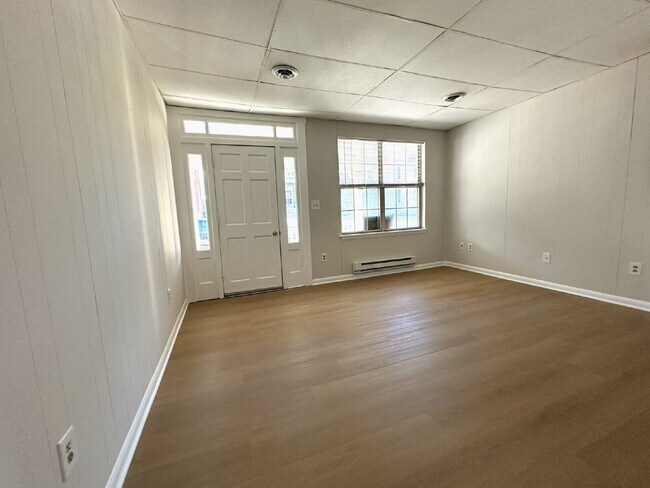 Foto del edificio - Renovated One Bedroom Apartment in Westminster