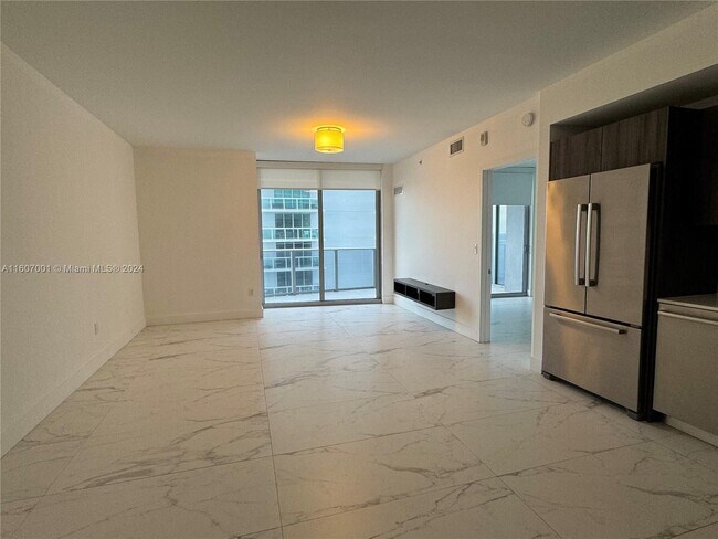 Foto del edificio - 488 NE 18th St