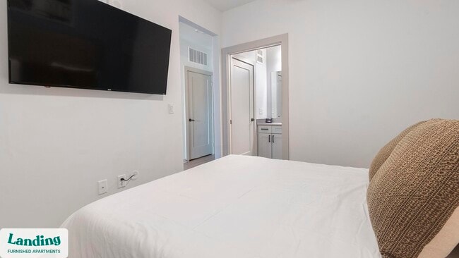 Building Photo - 1148 N Main St