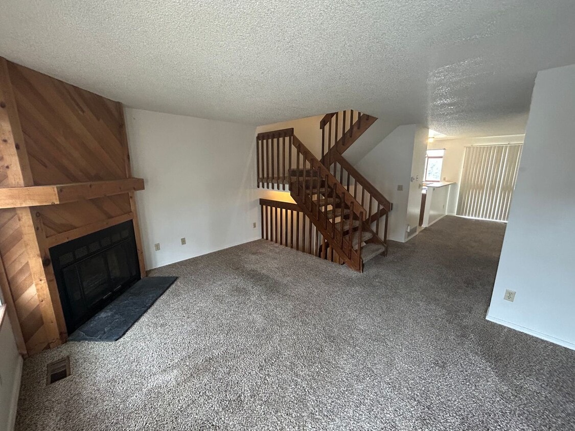 Primary Photo - 2 Bed 2 Bath Condominium