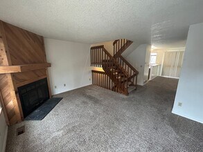 Building Photo - 6846 Mountain Top Ln