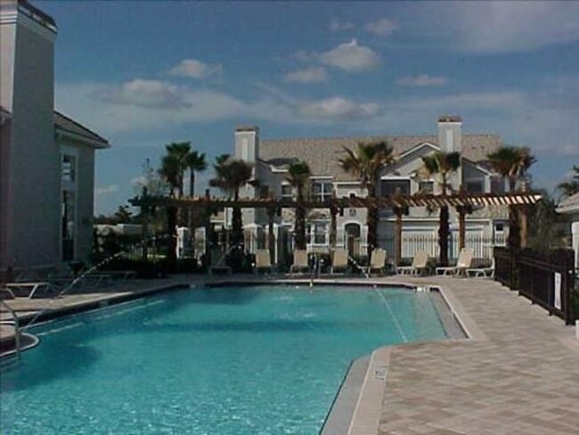 Foto del edificio - The Villas Condominiums  2/2 AVAILALBE NOW!