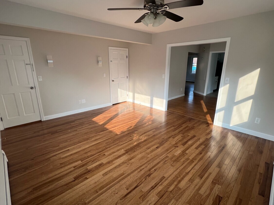 Foto principal - 16 Kernwood Ave