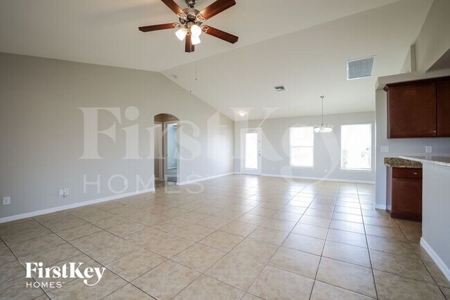 Foto del edificio - 2207 NW 6th Pl
