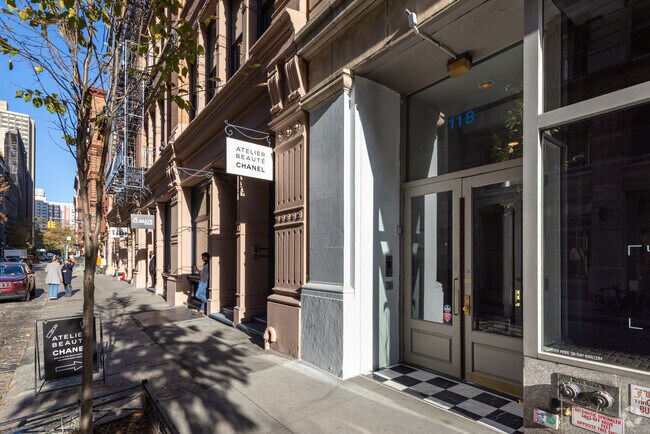 Entrada - 116-118 Wooster St