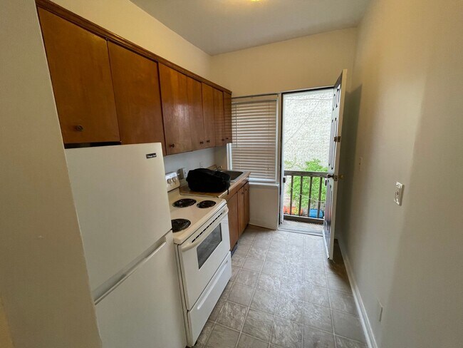 Foto del edificio - 1544 Independence Ave SE