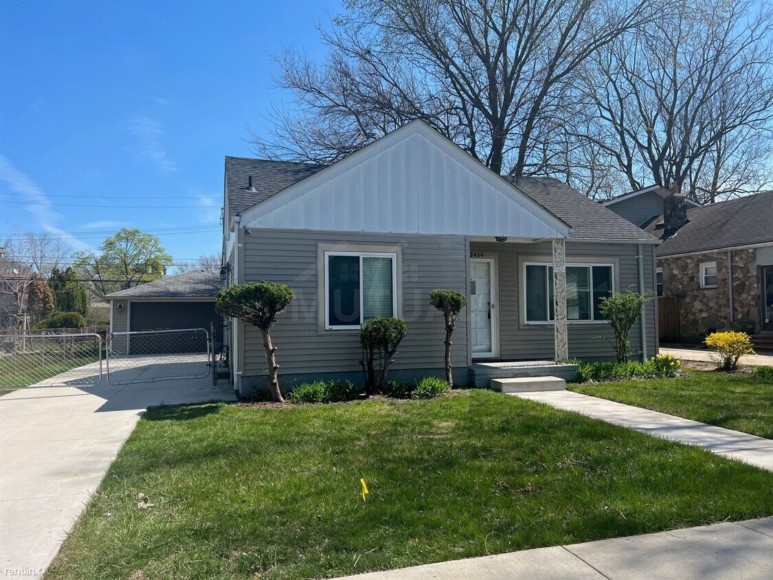 Foto principal - 2 br, 1 bath House - 22434 Pleasant Ave