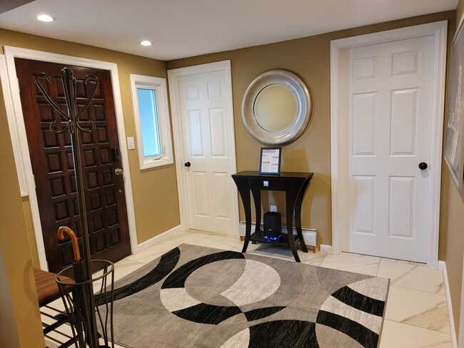 Building Photo - 22 Wilshire Ct