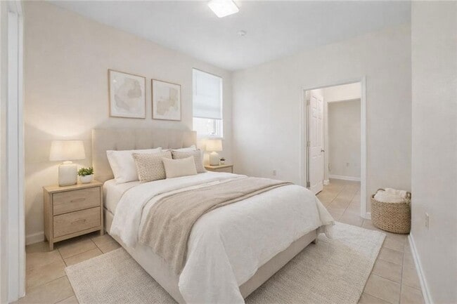 Foto del edificio - 2215 N Galvez St