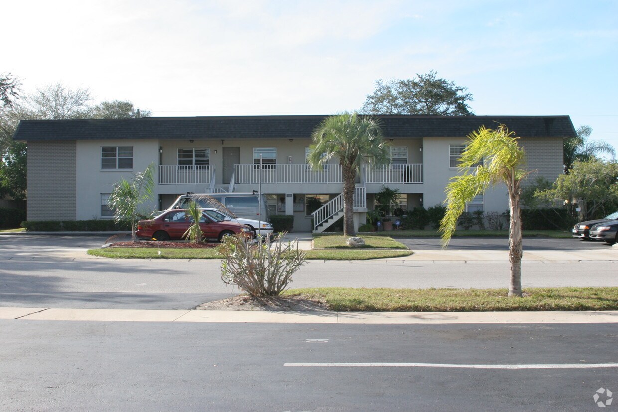 Building Photo - 410 S Nimbus Ave