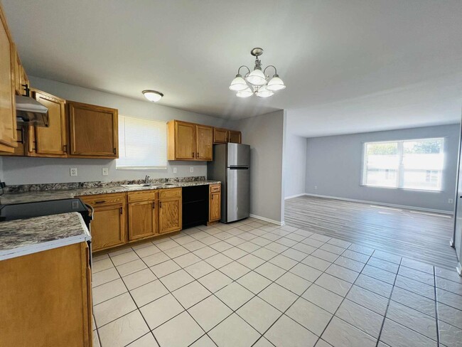 Building Photo - KHR-2708-48-S