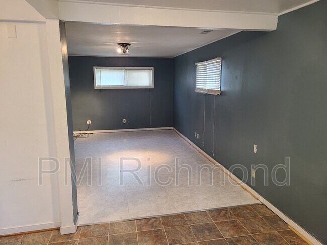 Foto del edificio - 1314 Andover Rd