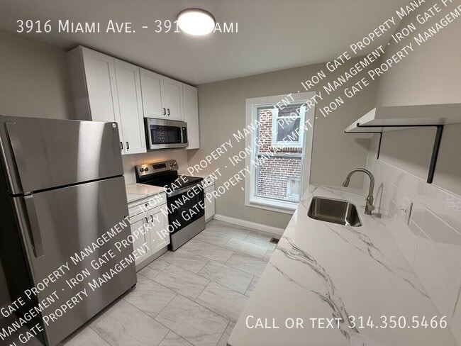 Building Photo - 3916 Miami St