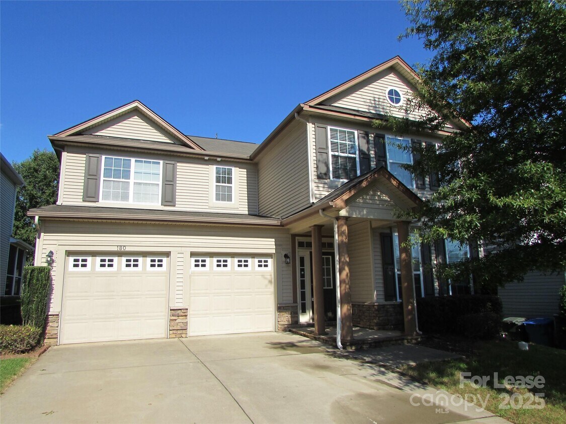 Foto principal - 180 Silverspring Pl