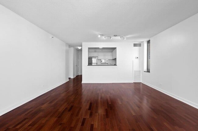 Building Photo - 1 bedroom in Chicago IL 60613